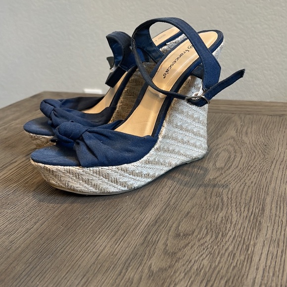 Franchesca’s wedge Sandlle. Size 9 - Picture 2 of 3